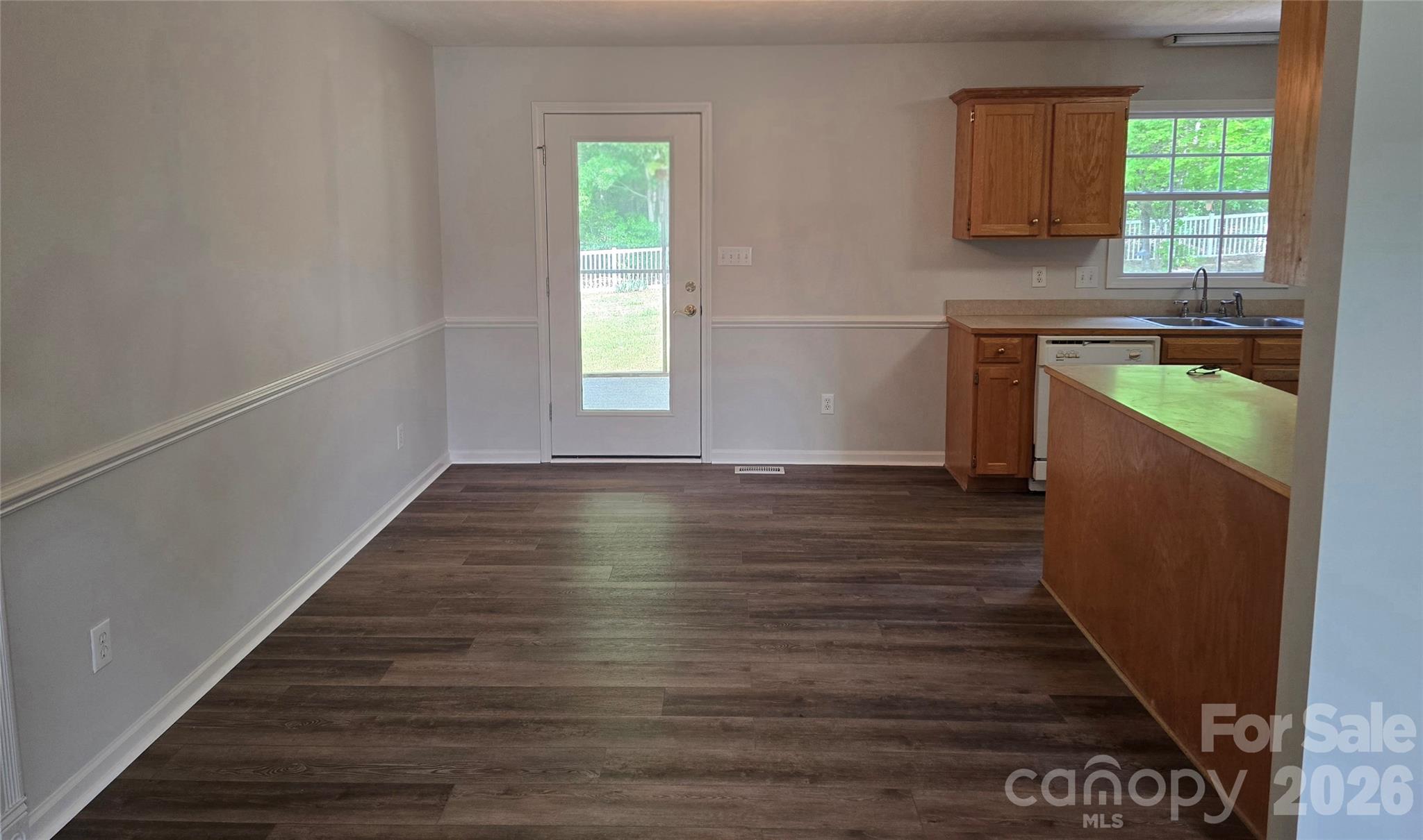 5126 Silver Tree Trail Property Photo 10