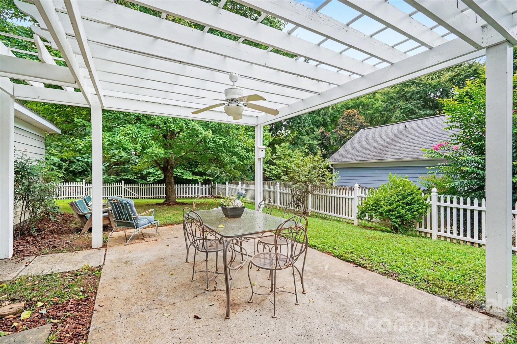 8214 Ballymore Court Property Photo 20