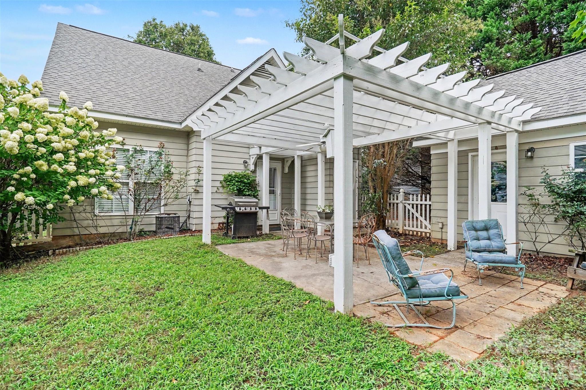 8214 Ballymore Court Property Photo 21