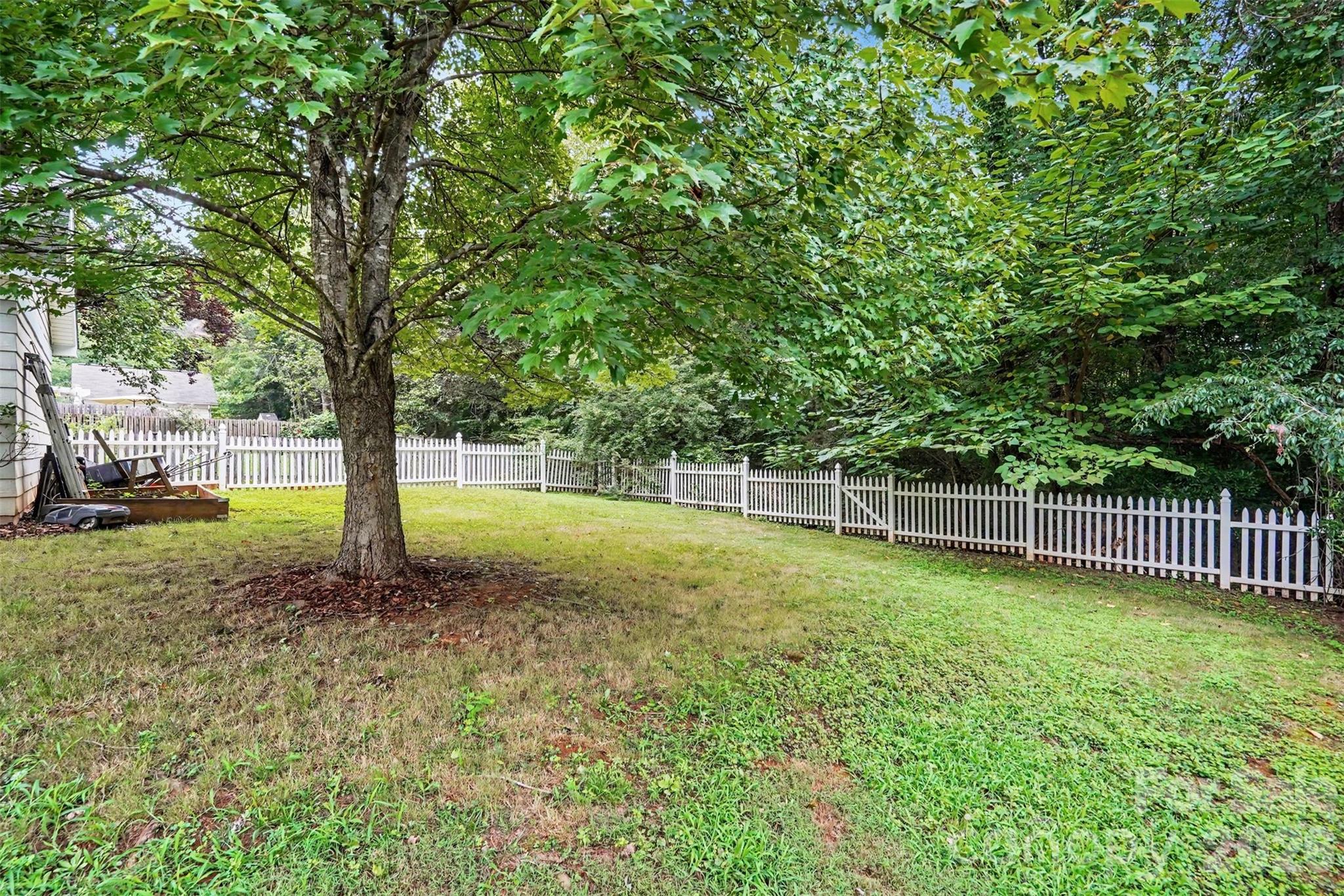 8214 Ballymore Court Property Photo 22
