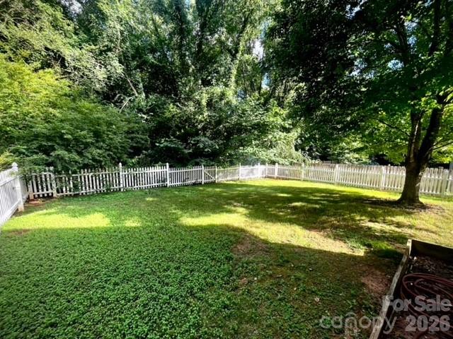 8214 Ballymore Court Property Photo 23