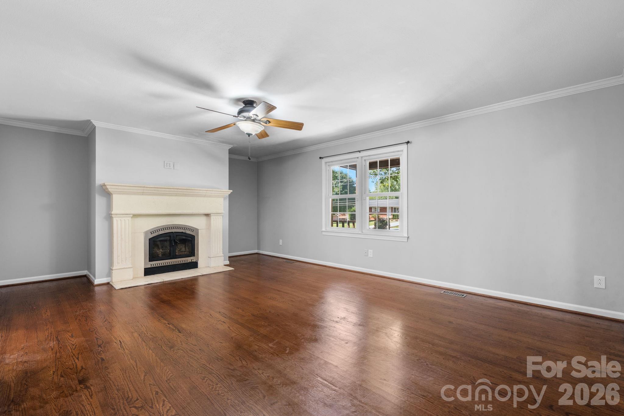 2025 34th Avenue Drive Property Photo 8
