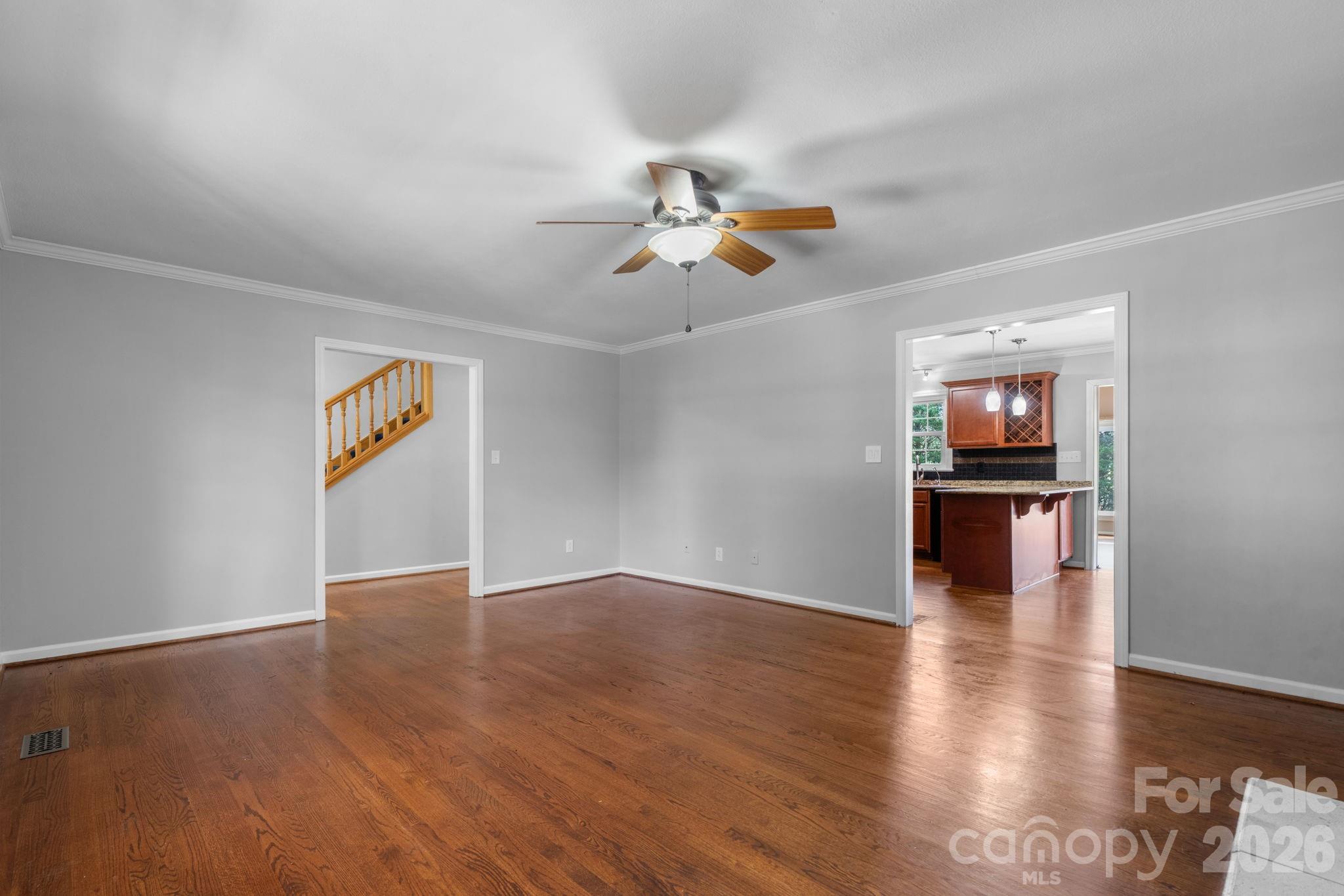 2025 34th Avenue Drive Property Photo 9