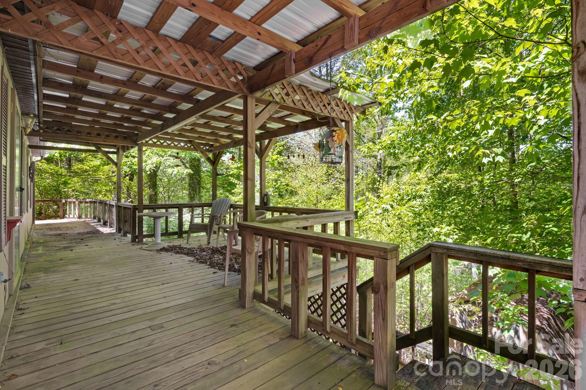 101 Serenity Lane Property Photo 3