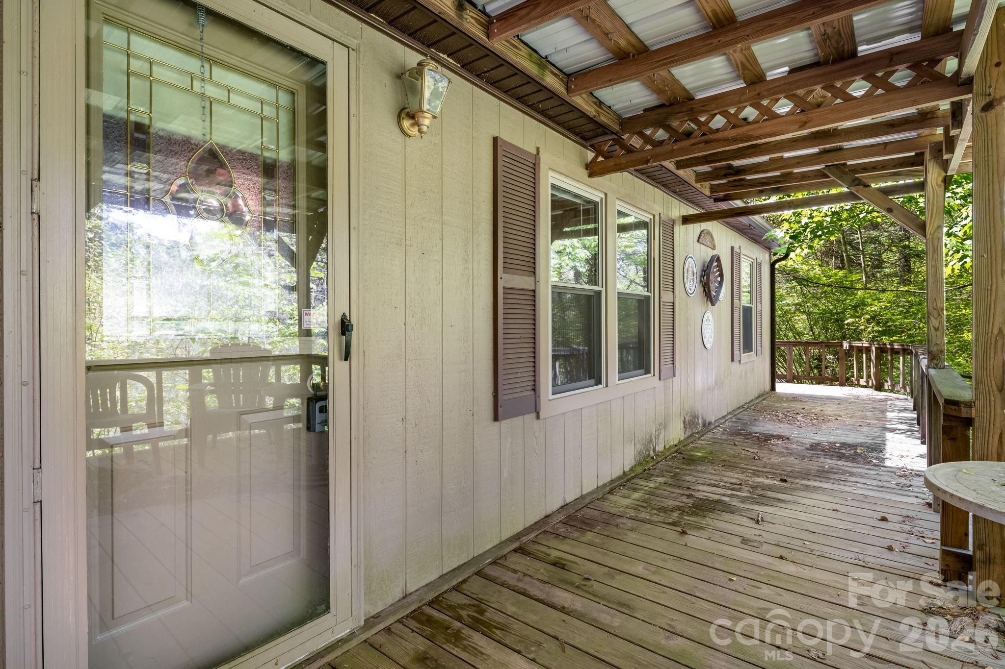 101 Serenity Lane Property Photo 5