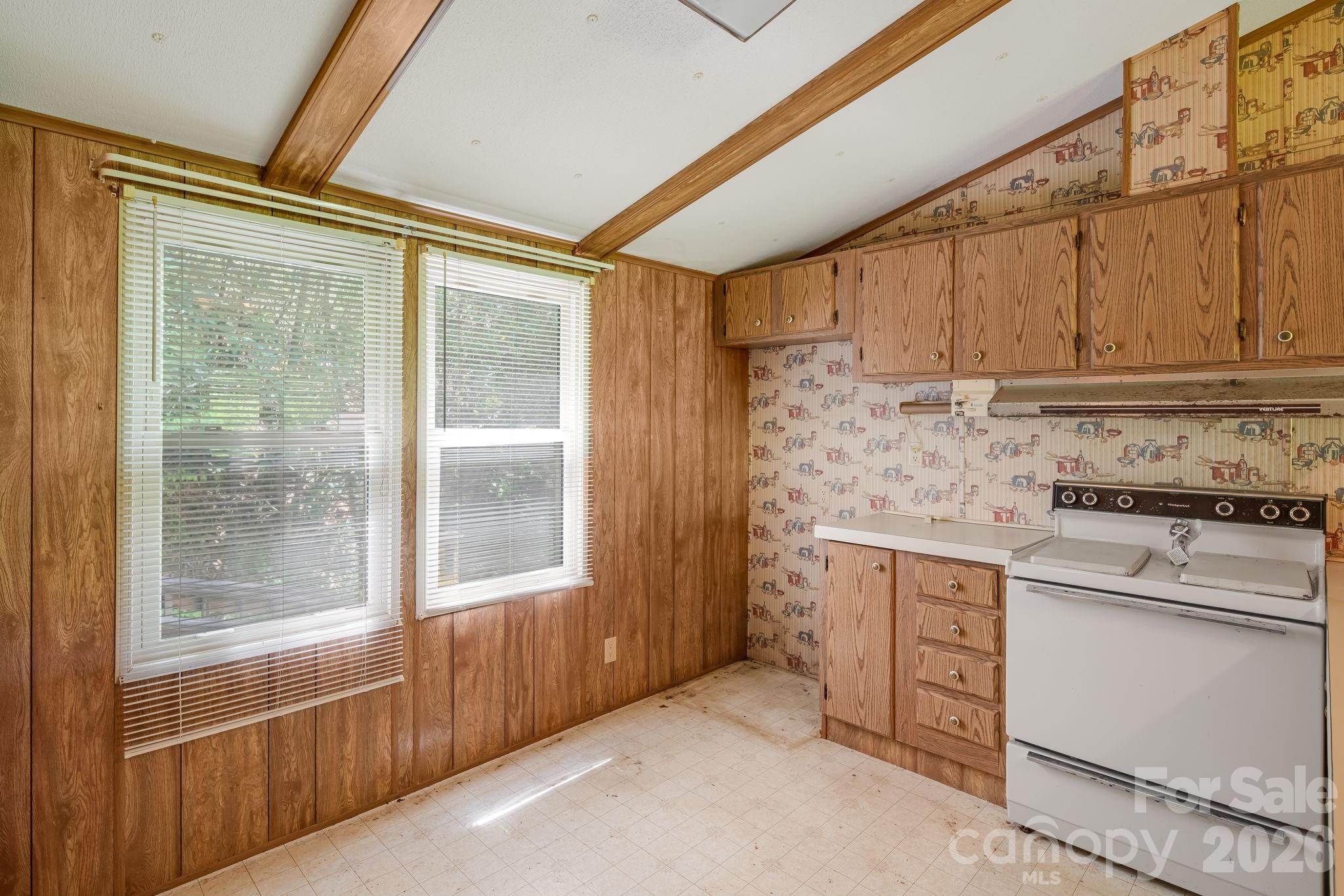 101 Serenity Lane Property Photo 11