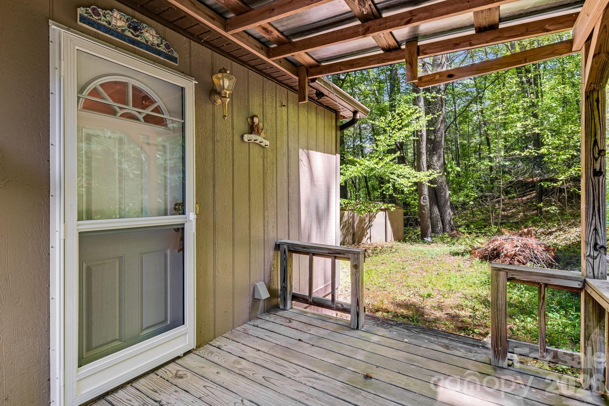 101 Serenity Lane Property Photo 24