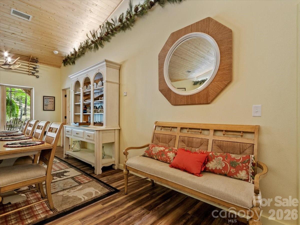 183 Mayfly Court Property Photo 11