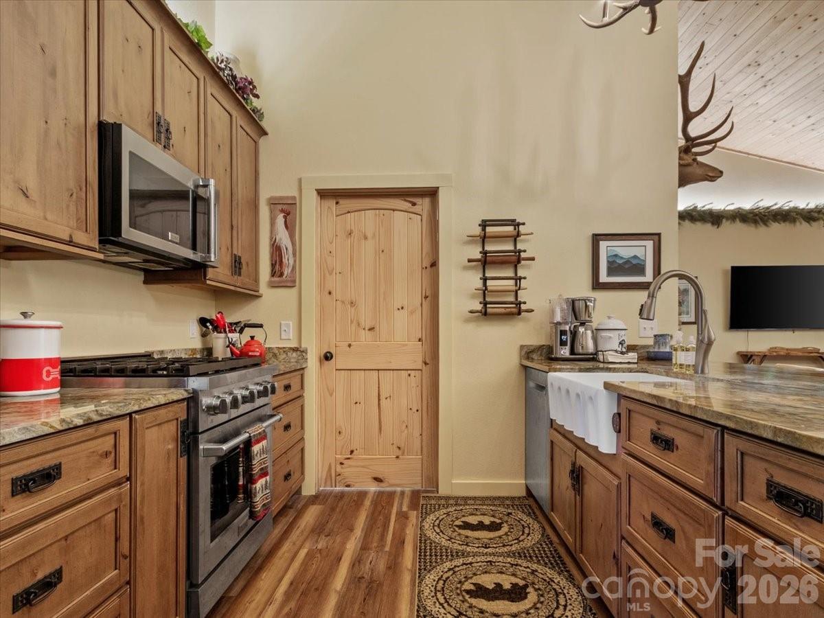 183 Mayfly Court Property Photo 16