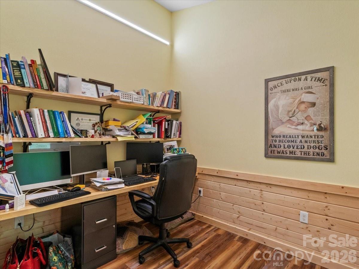 183 Mayfly Court Property Photo 24