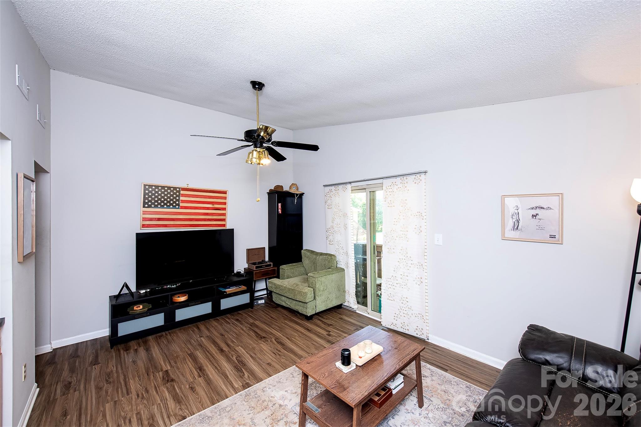 1649 Cedarview Court Property Photo 2