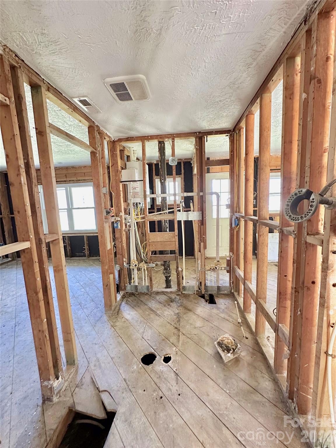 402 Blue Ridge Road Property Photo 9