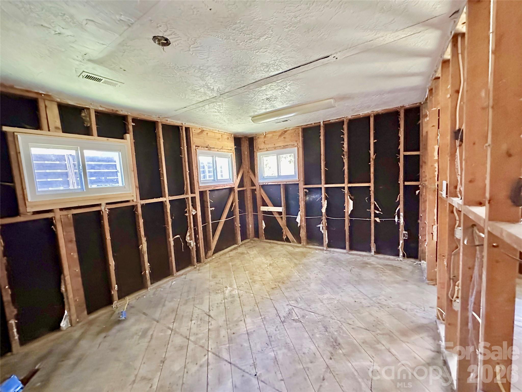 402 Blue Ridge Road Property Photo 13