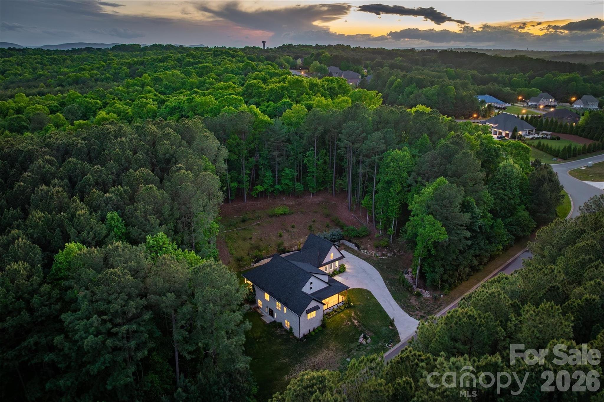 100 White Fawn Circle Property Photo 3