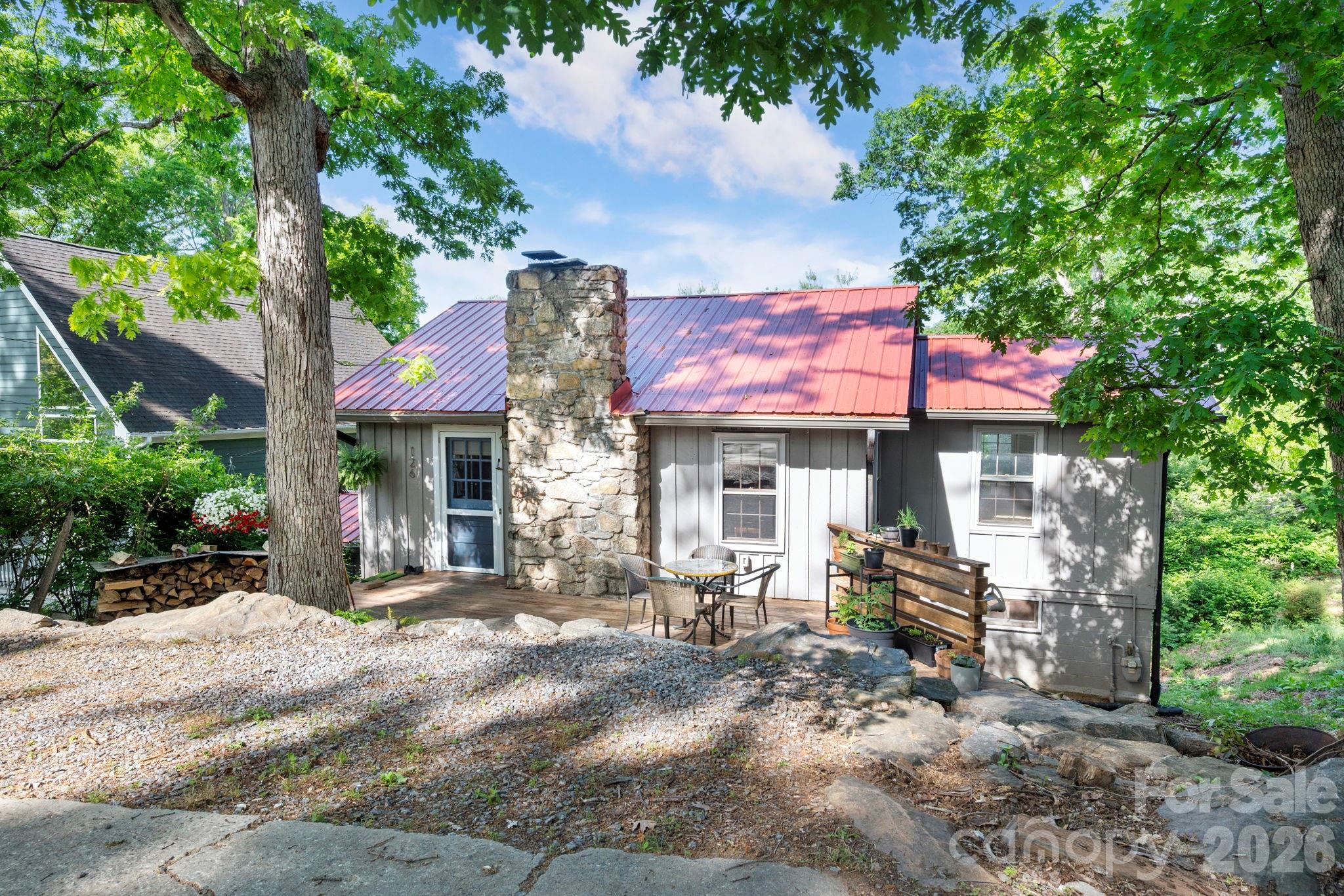126 Maney Avenue Property Photo 1