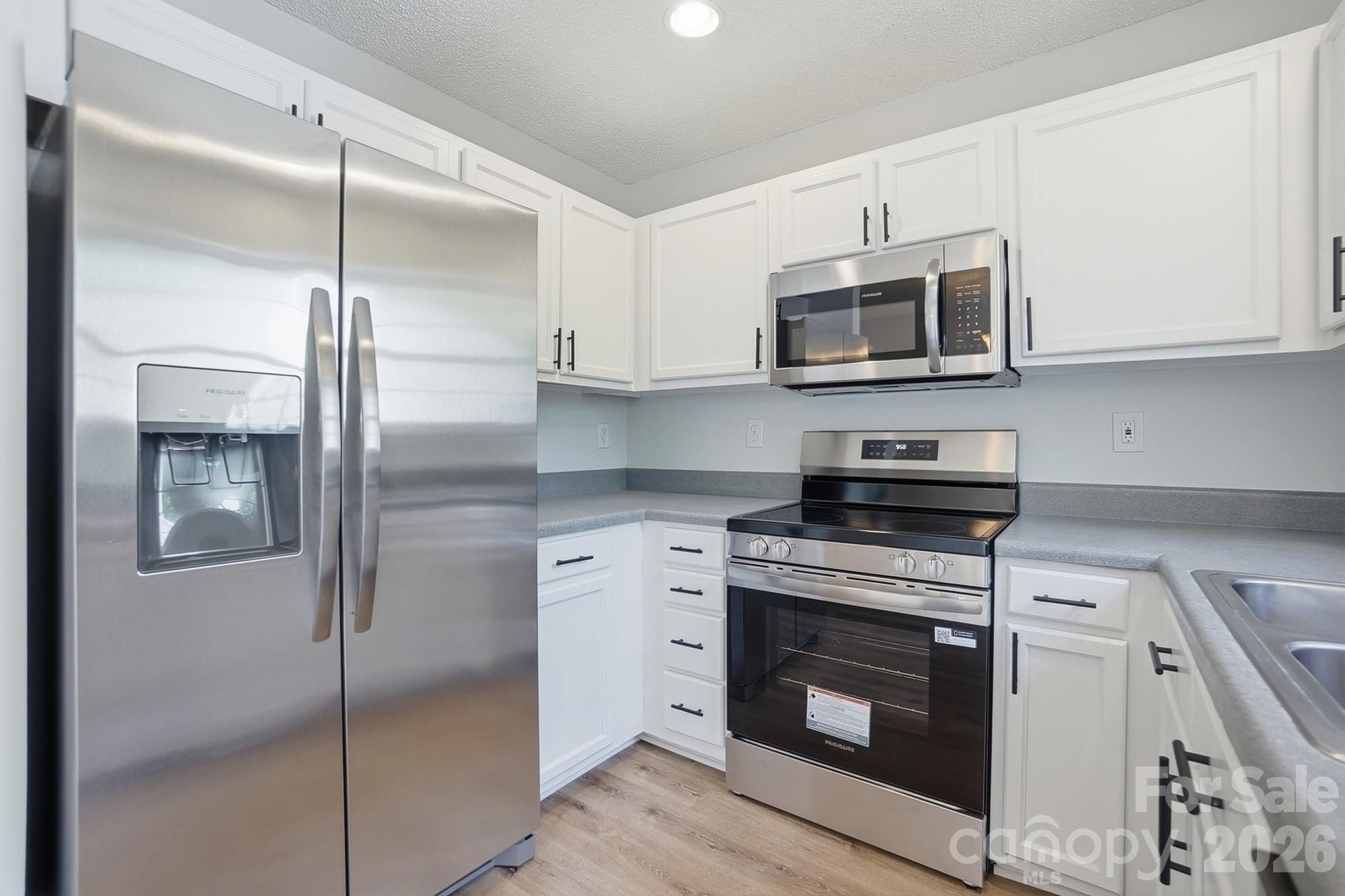 10584 English Setter Way Property Photo 12
