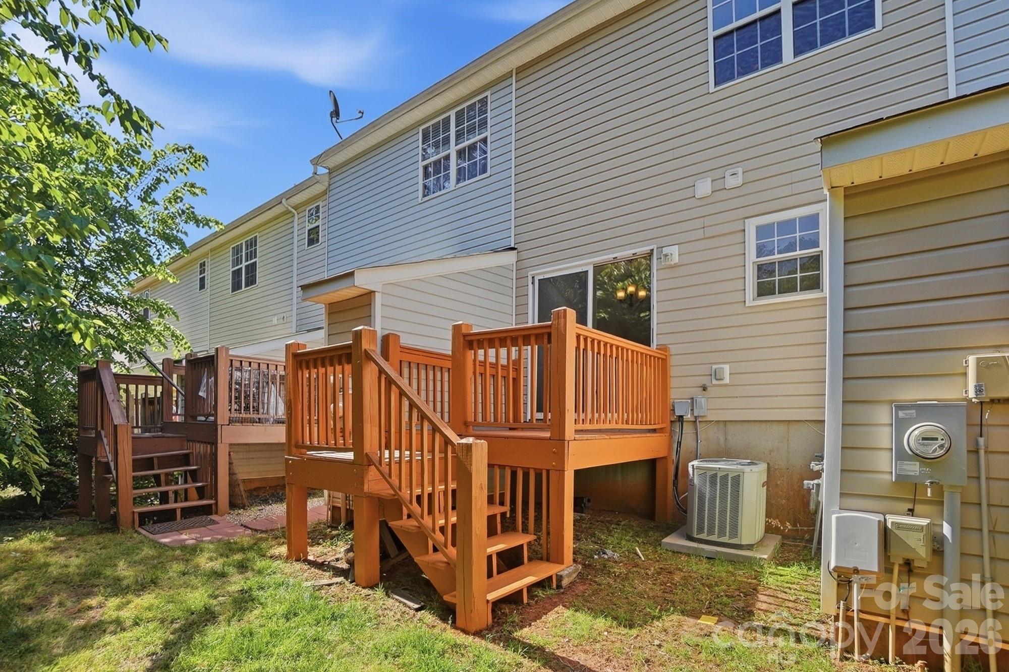 10584 English Setter Way Property Photo 37