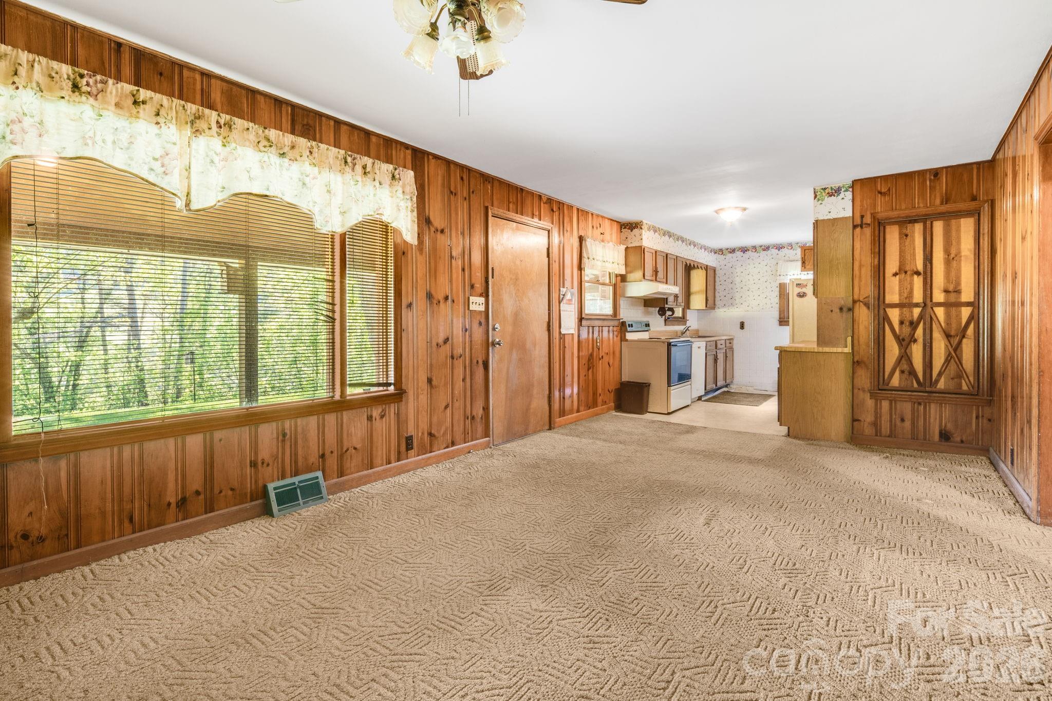 435 Upper Glady Fork Road Property Photo 15