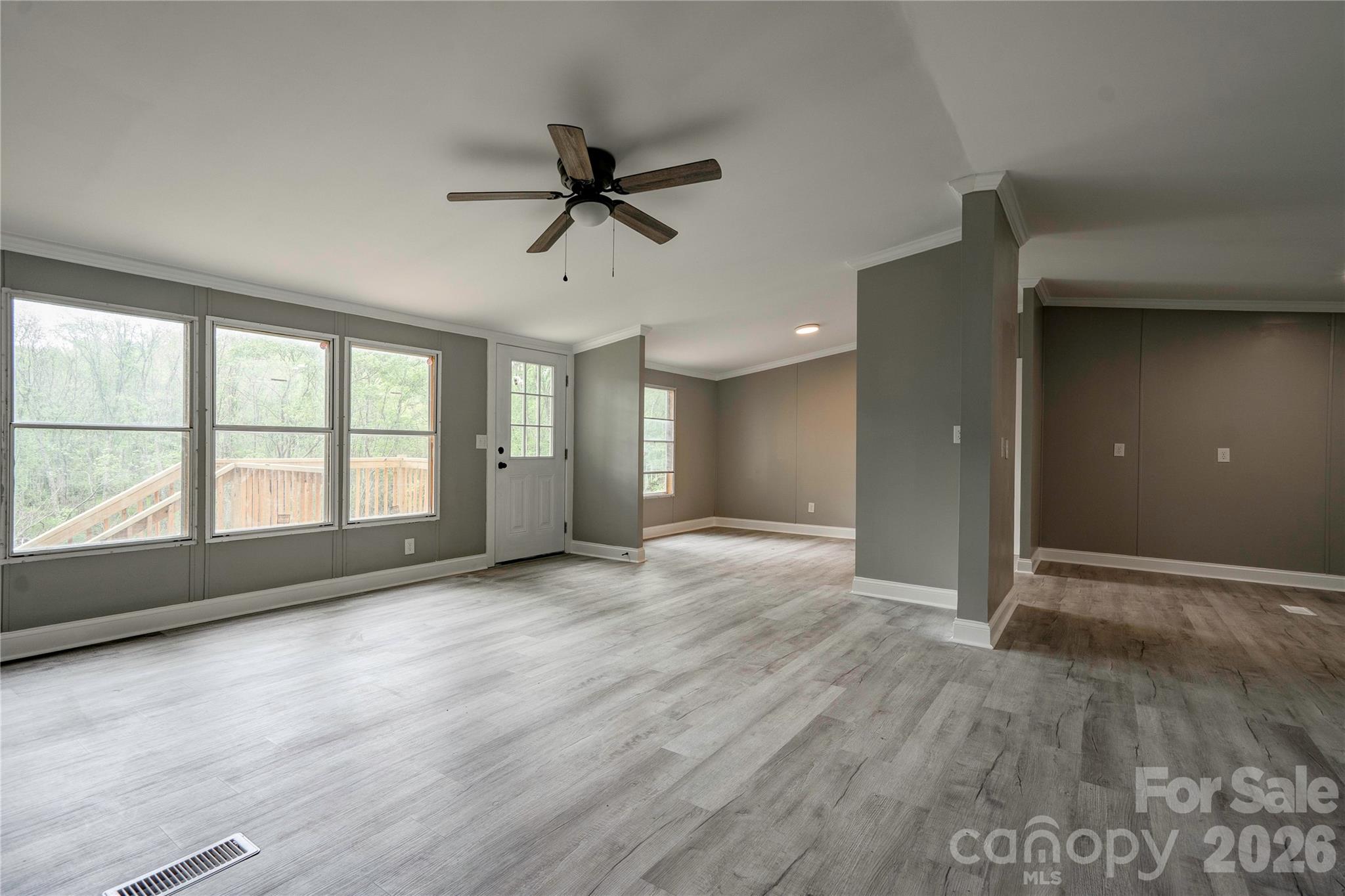 141 Knob Creek Drive Property Photo 4