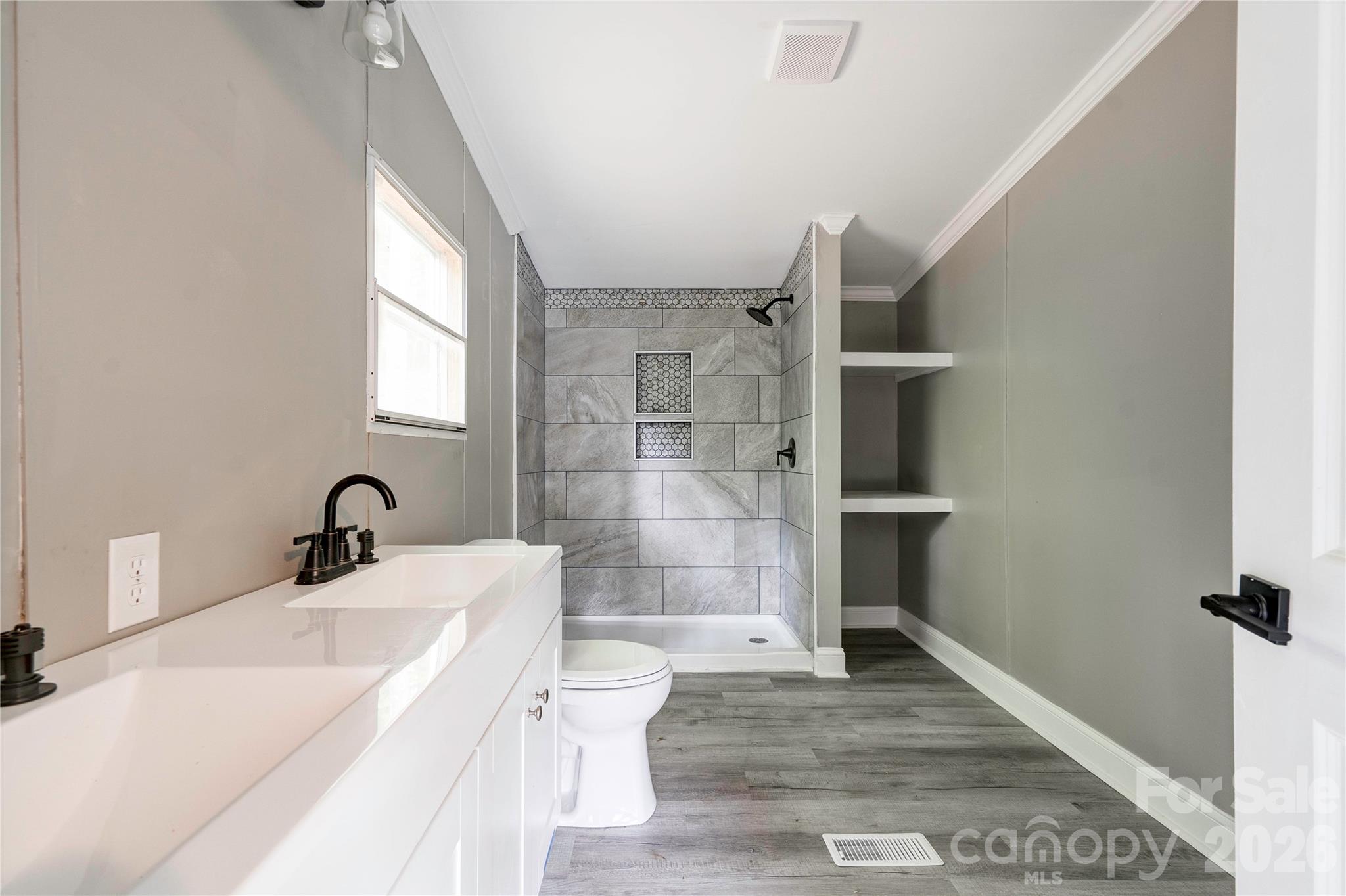 141 Knob Creek Drive Property Photo 16
