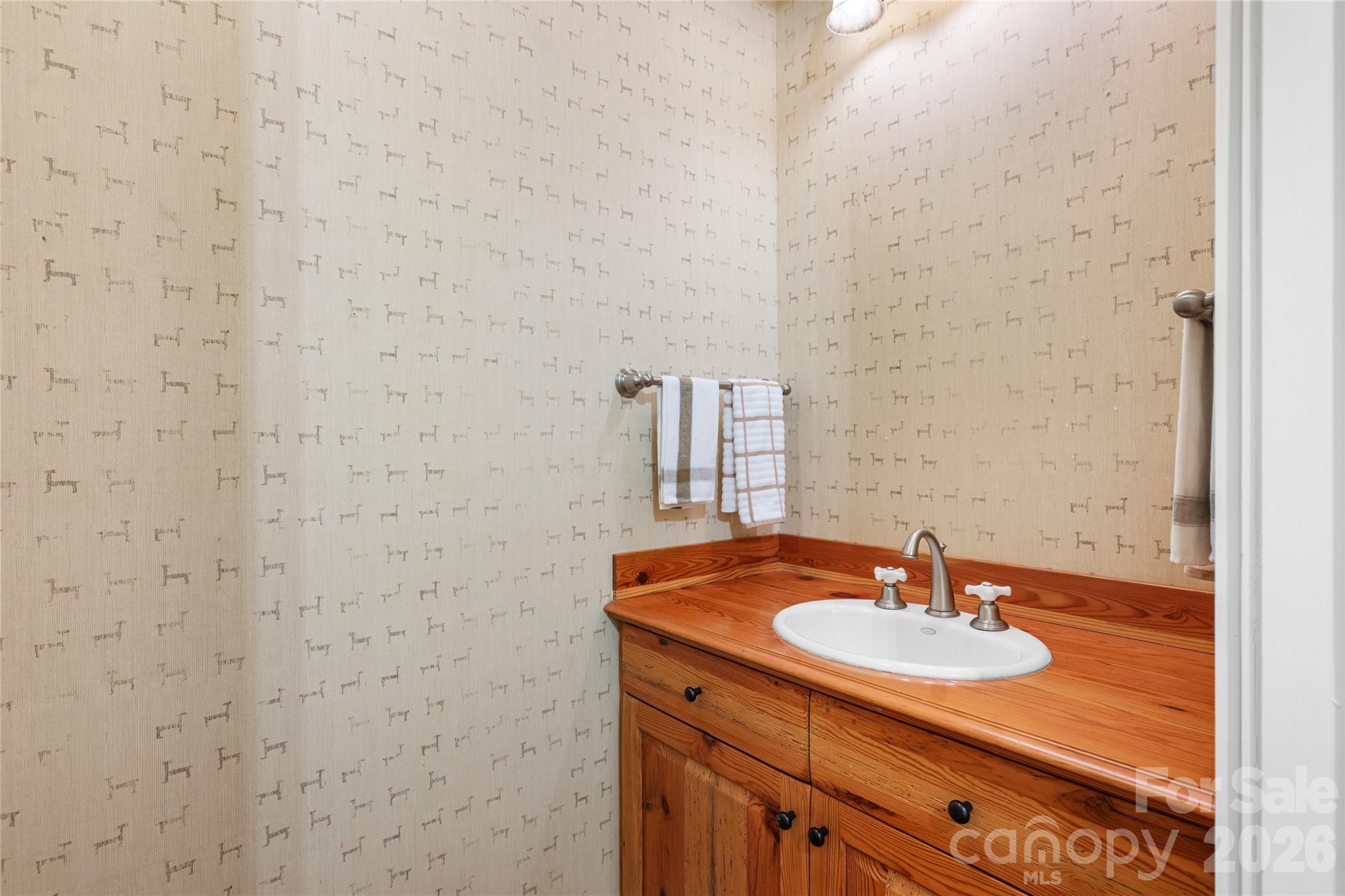 1957 Cold Mountain Road Property Photo 4