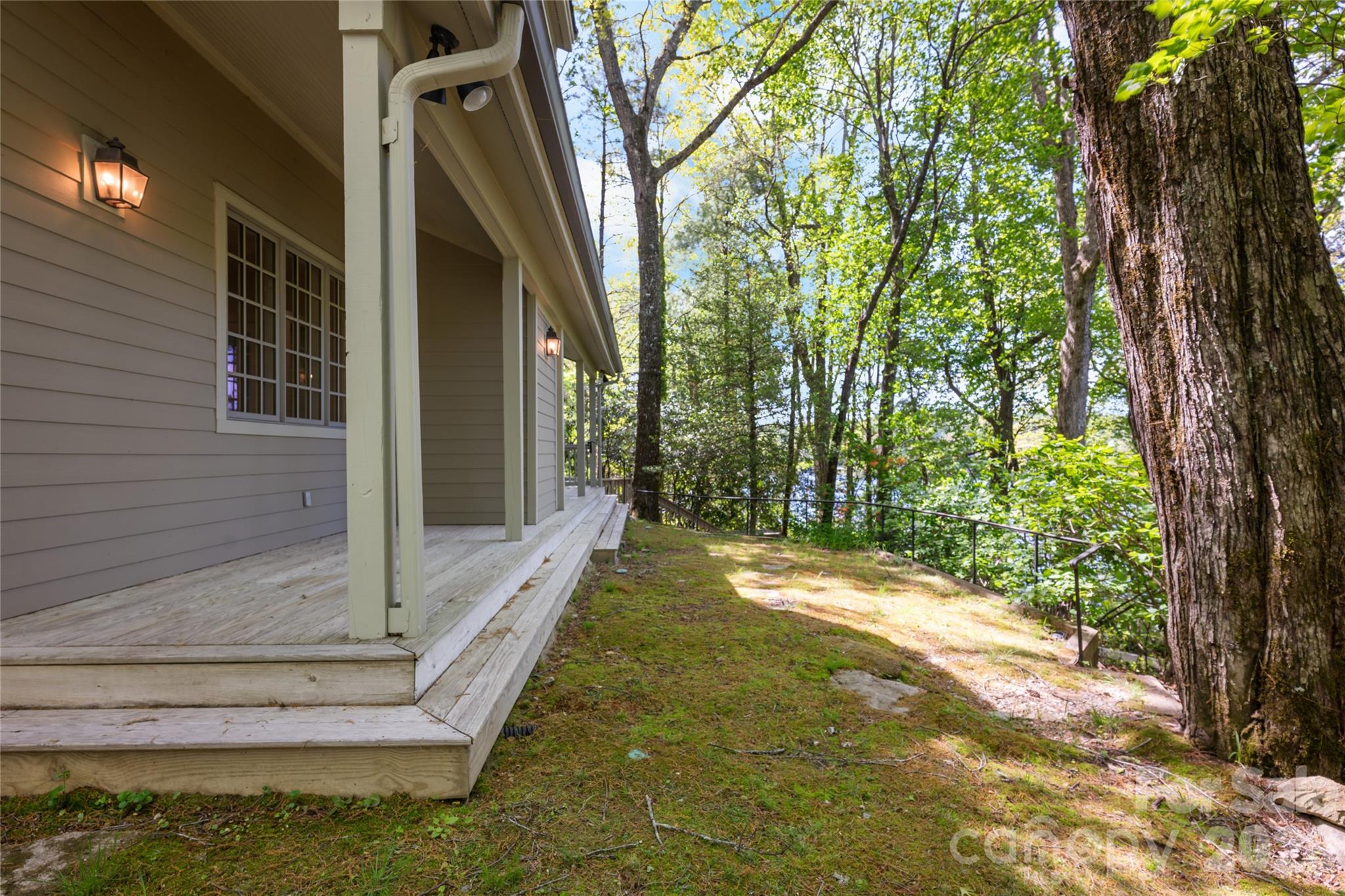 1957 Cold Mountain Road Property Photo 32