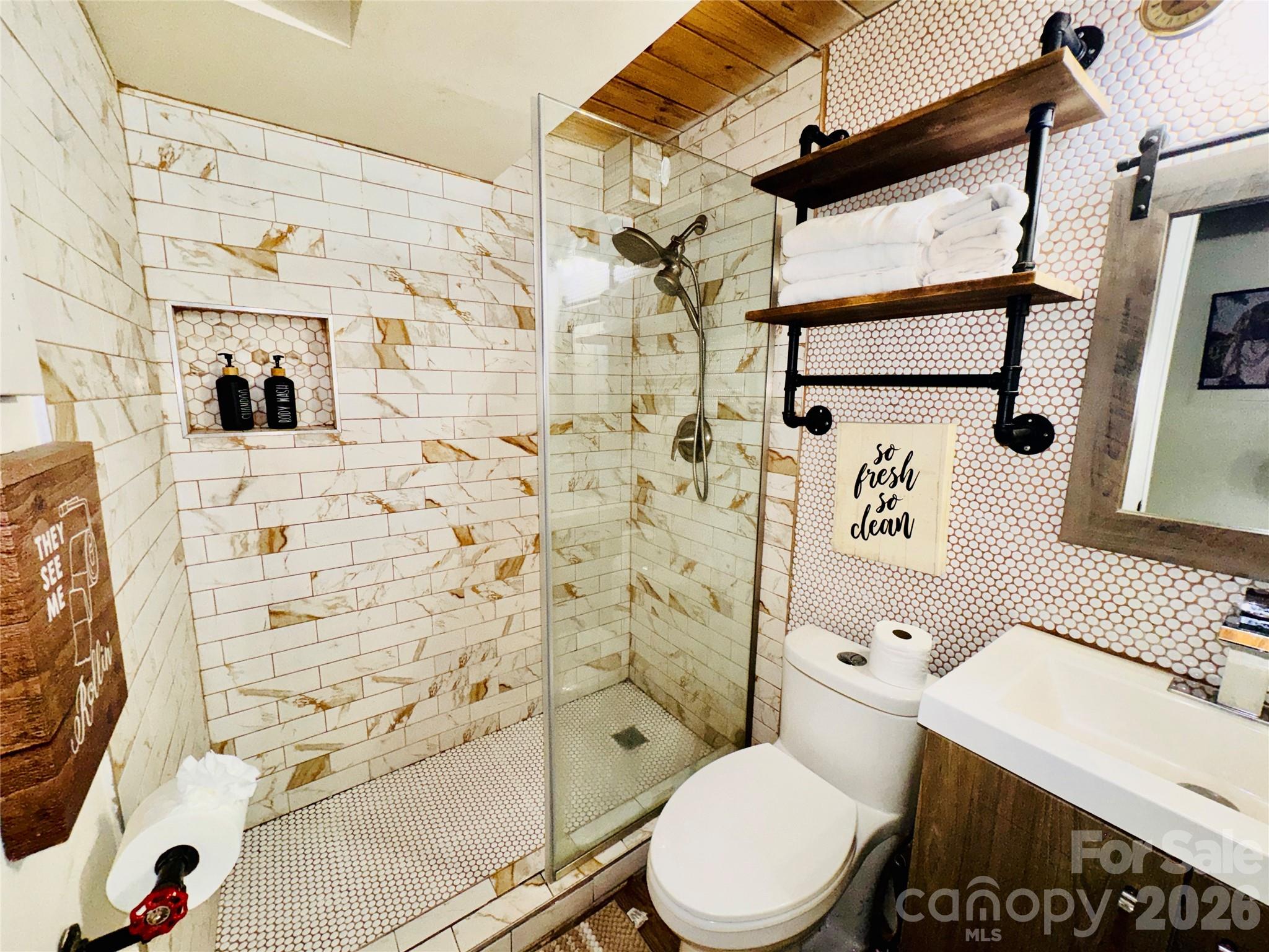 201 S Hoskins Road 132 Property Photo 12