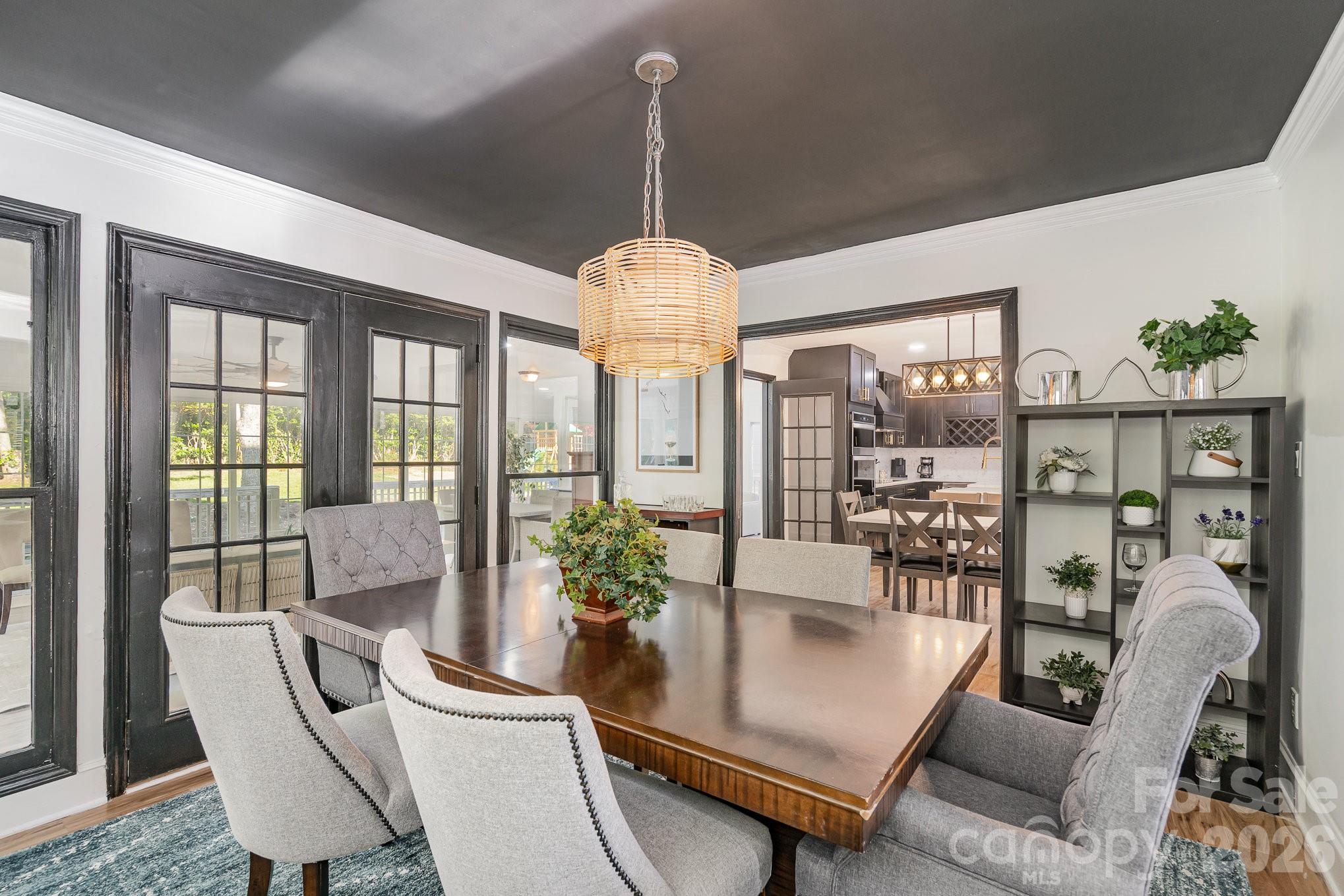 8823 Dartmoor Place Property Photo 11