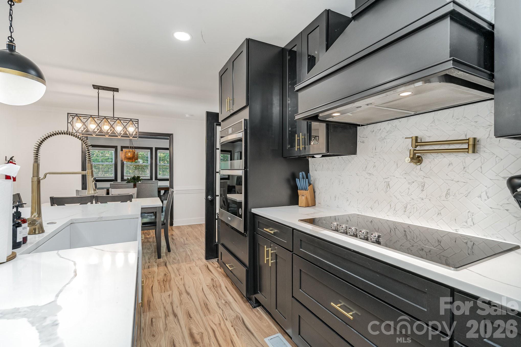 8823 Dartmoor Place Property Photo 14
