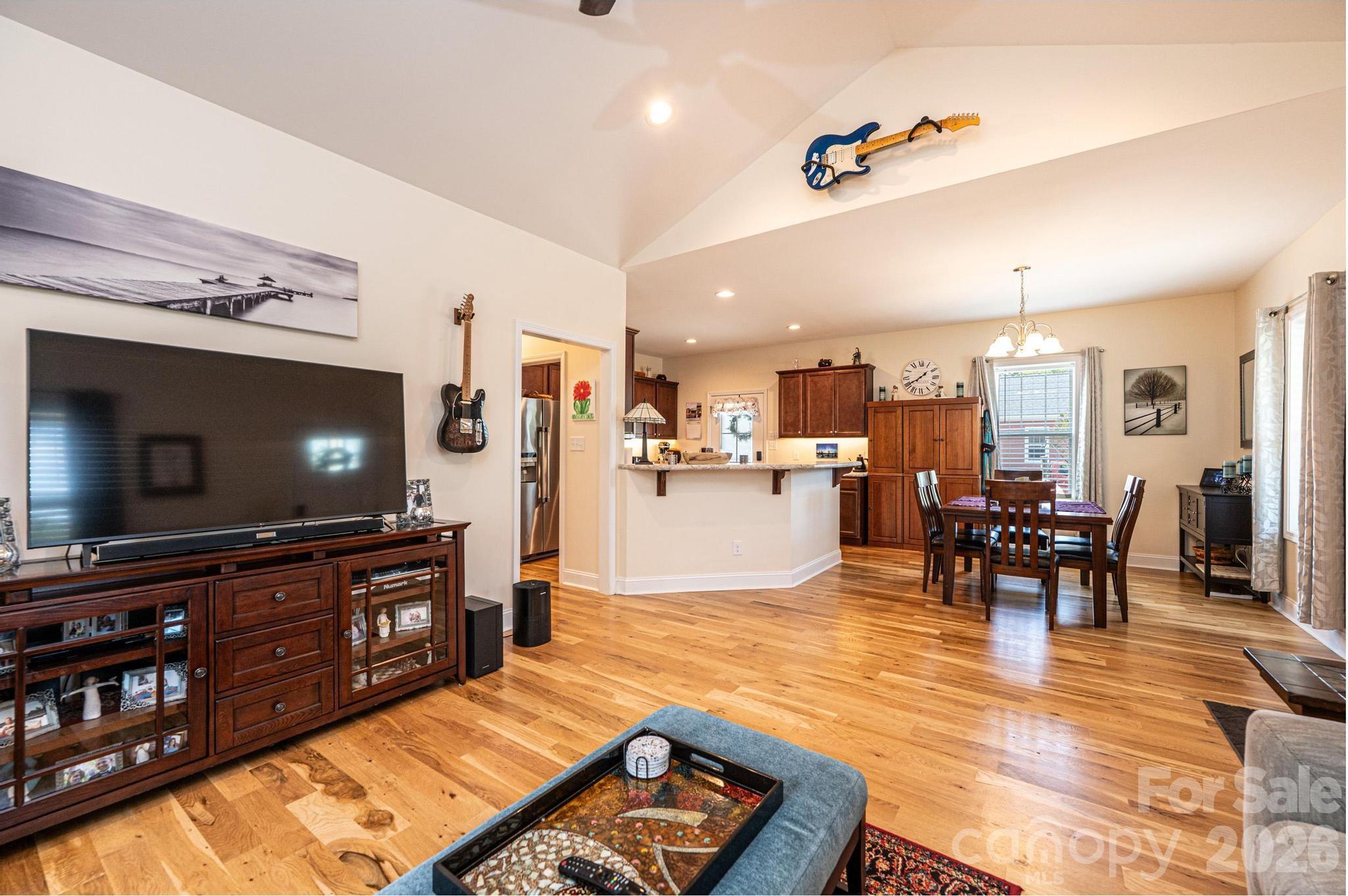 1092 33rd Avenue Loop Property Photo 6