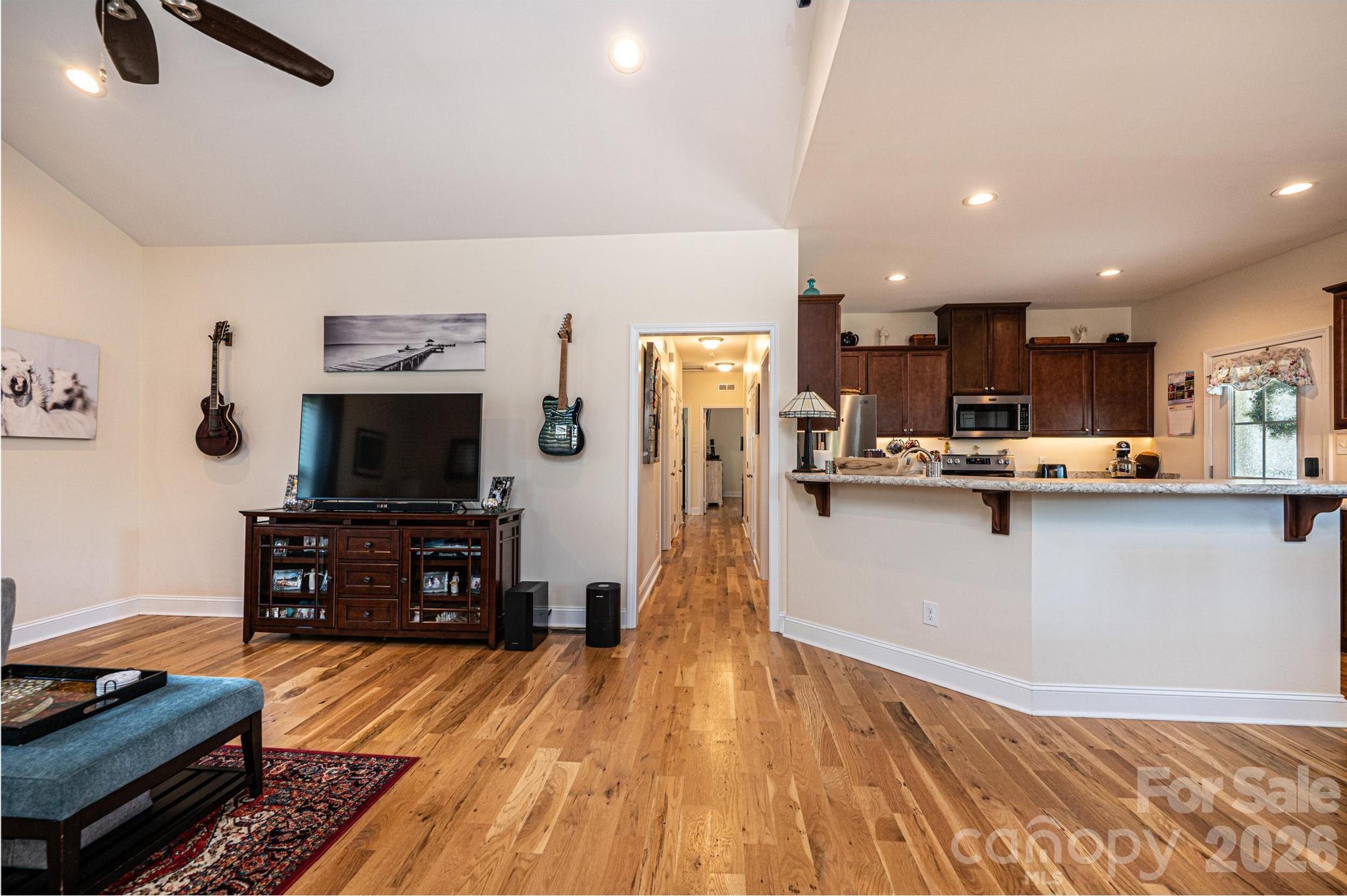 1092 33rd Avenue Loop Property Photo 8