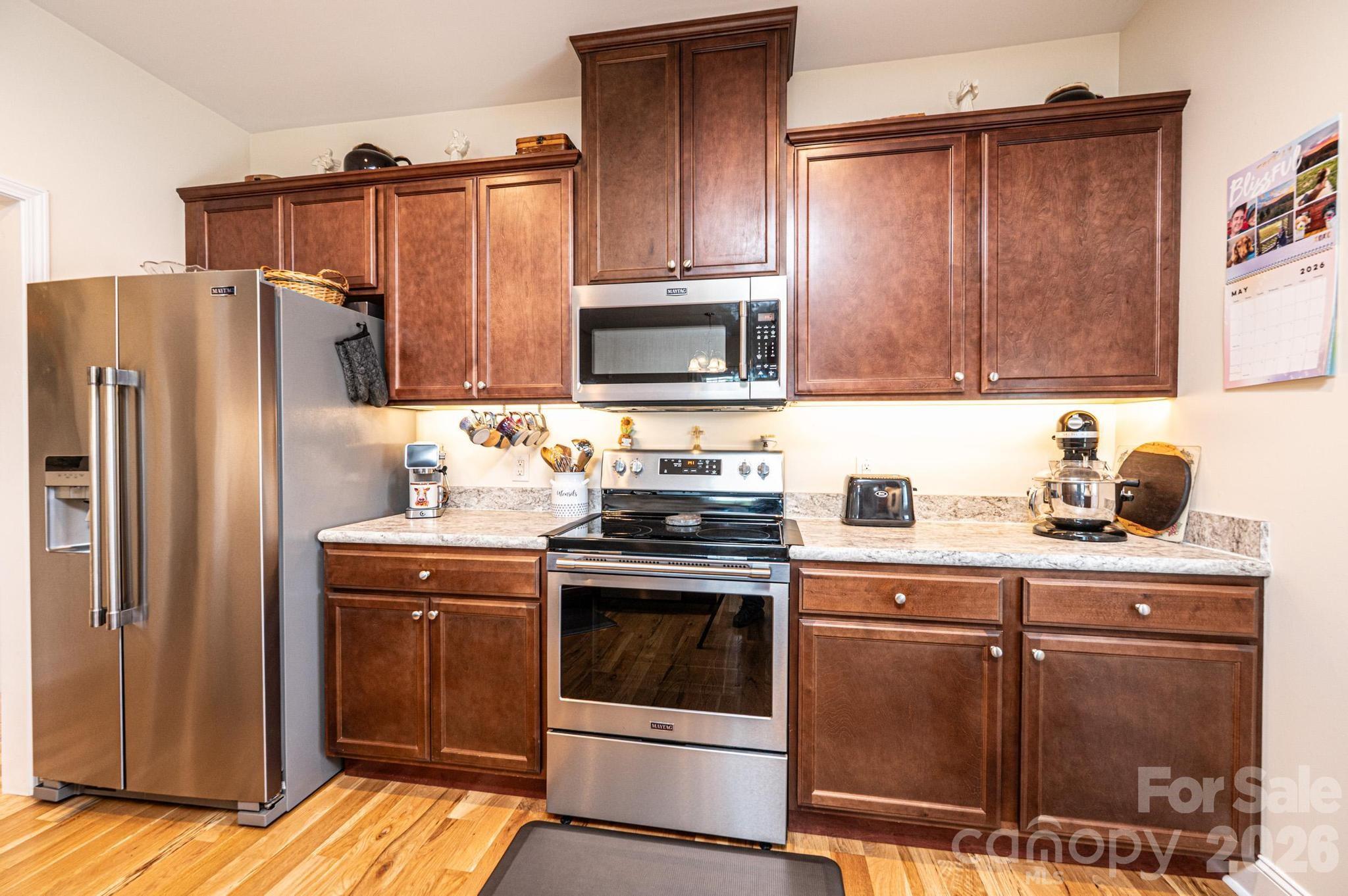 1092 33rd Avenue Loop Property Photo 11