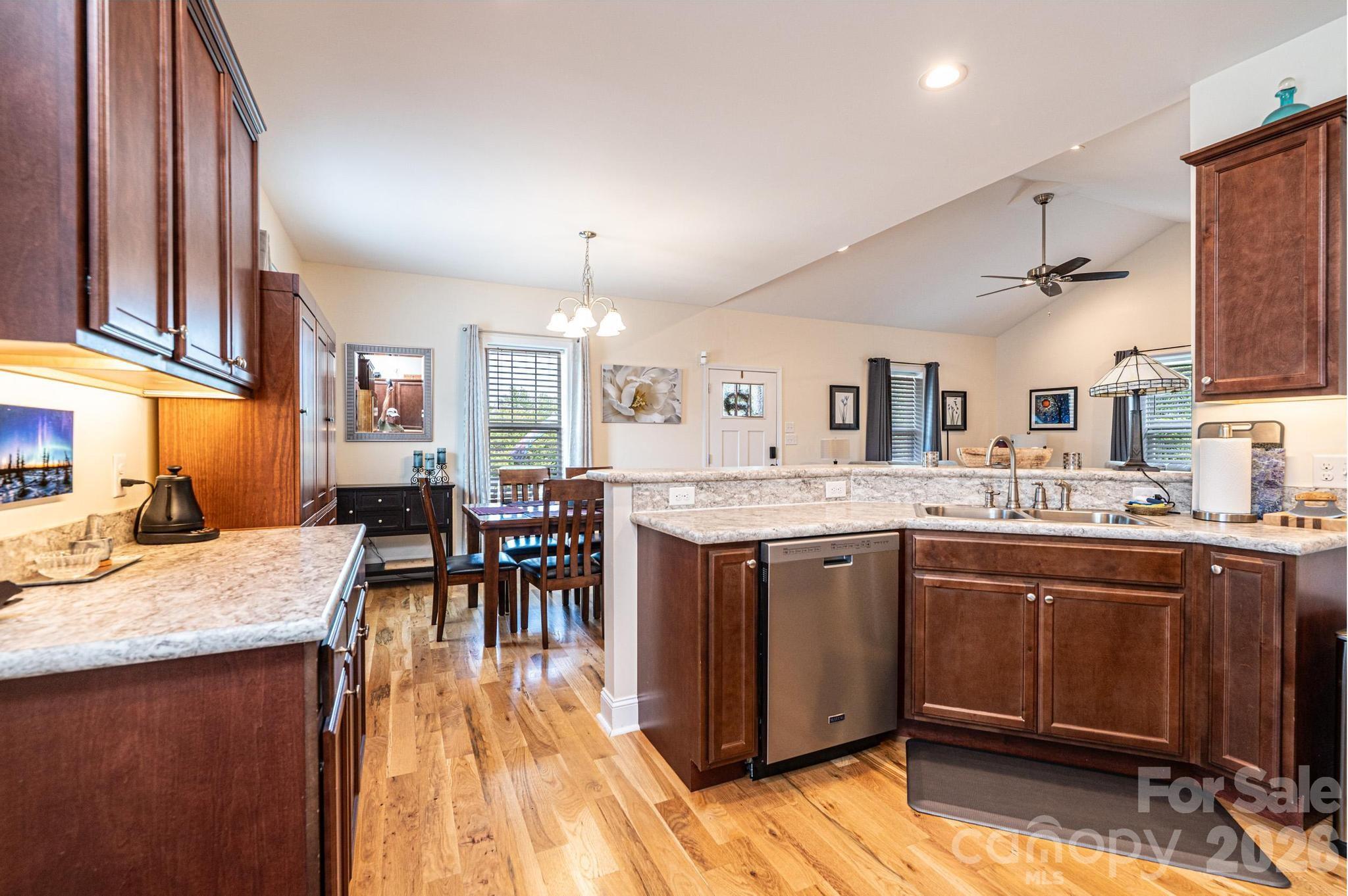 1092 33rd Avenue Loop Property Photo 16