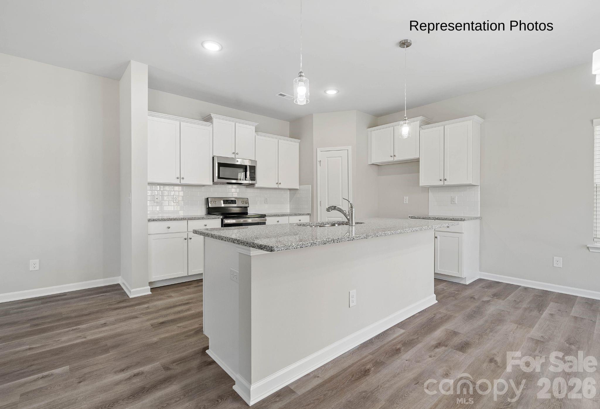209 Roxanna Court Property Photo 7