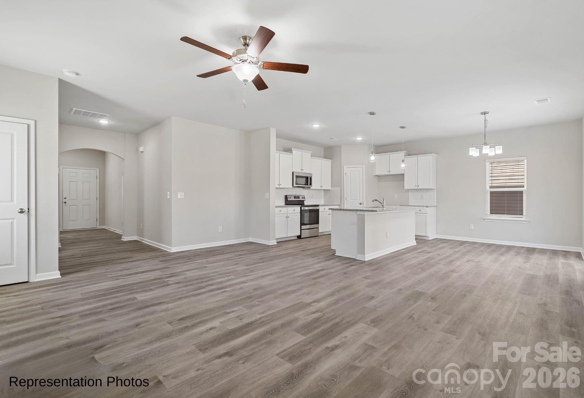 209 Roxanna Court Property Photo 10