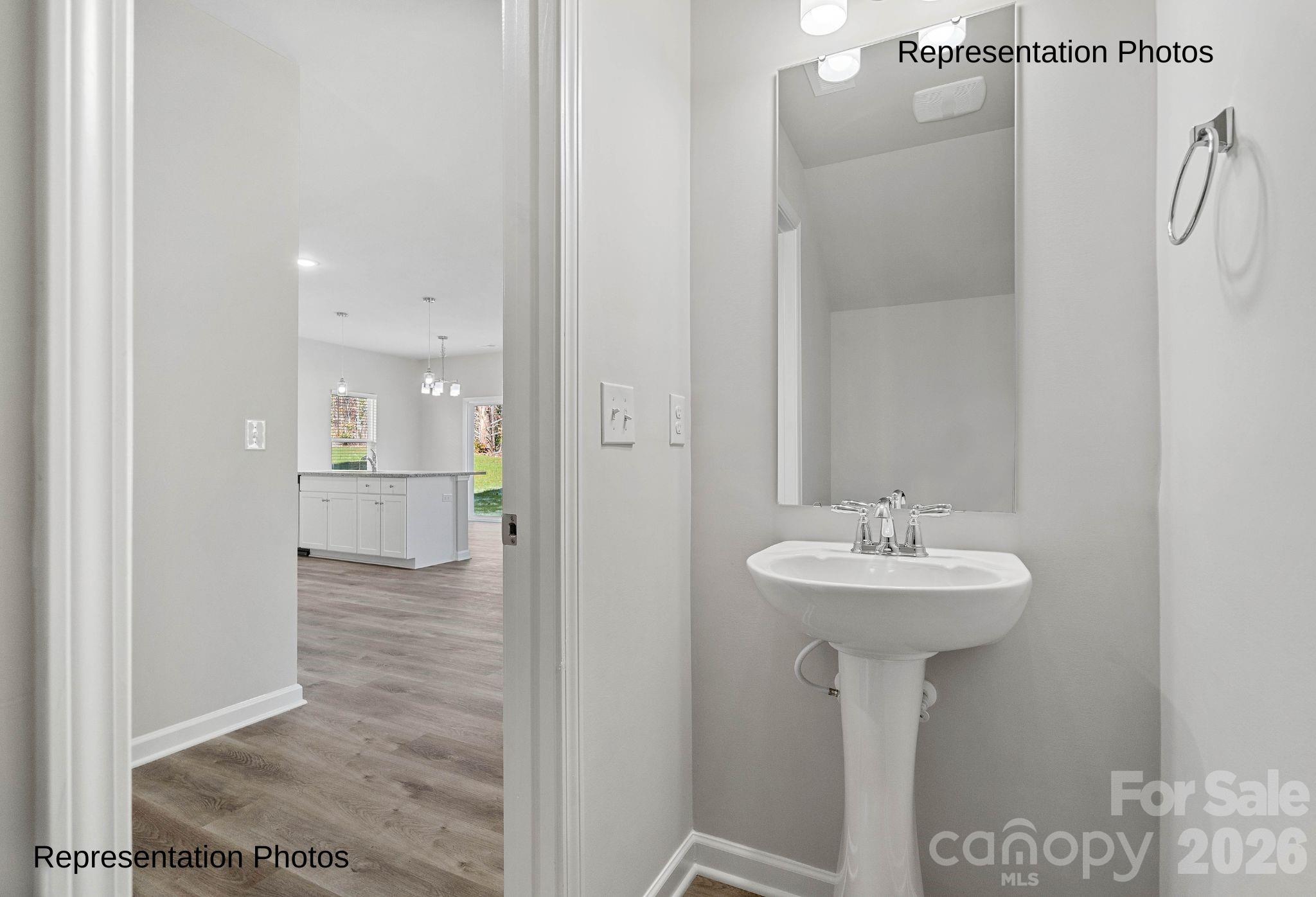 209 Roxanna Court Property Photo 12
