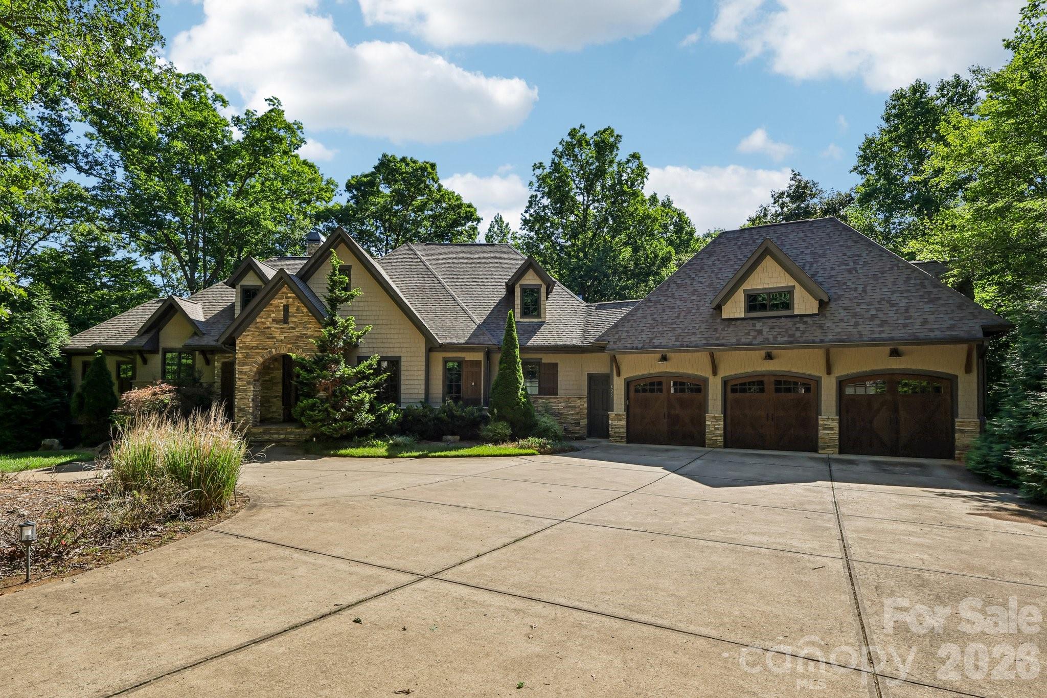 625 Ennis Road Property Photo 1