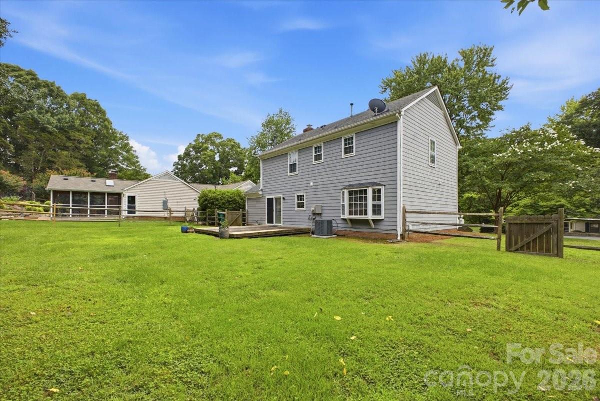 2726 Heidleburg Lane Property Photo 29