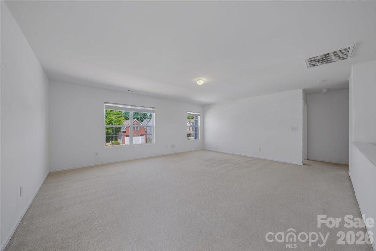 1000 Silverberry Street Property Photo 24
