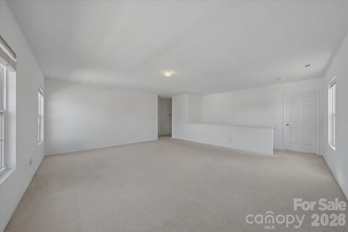 1000 Silverberry Street Property Photo 27