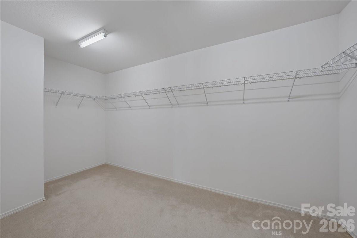 1000 Silverberry Street Property Photo 31