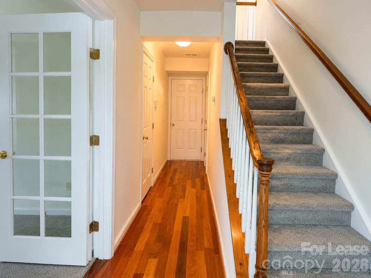 913 Tiger Lane Property Photo 2