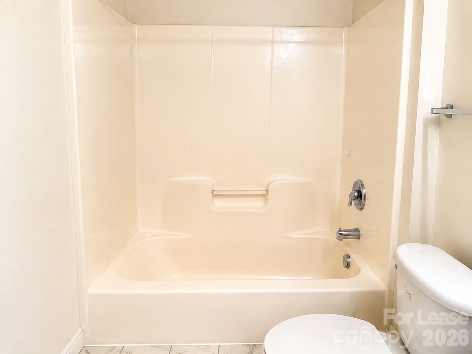 913 Tiger Lane Property Photo 18