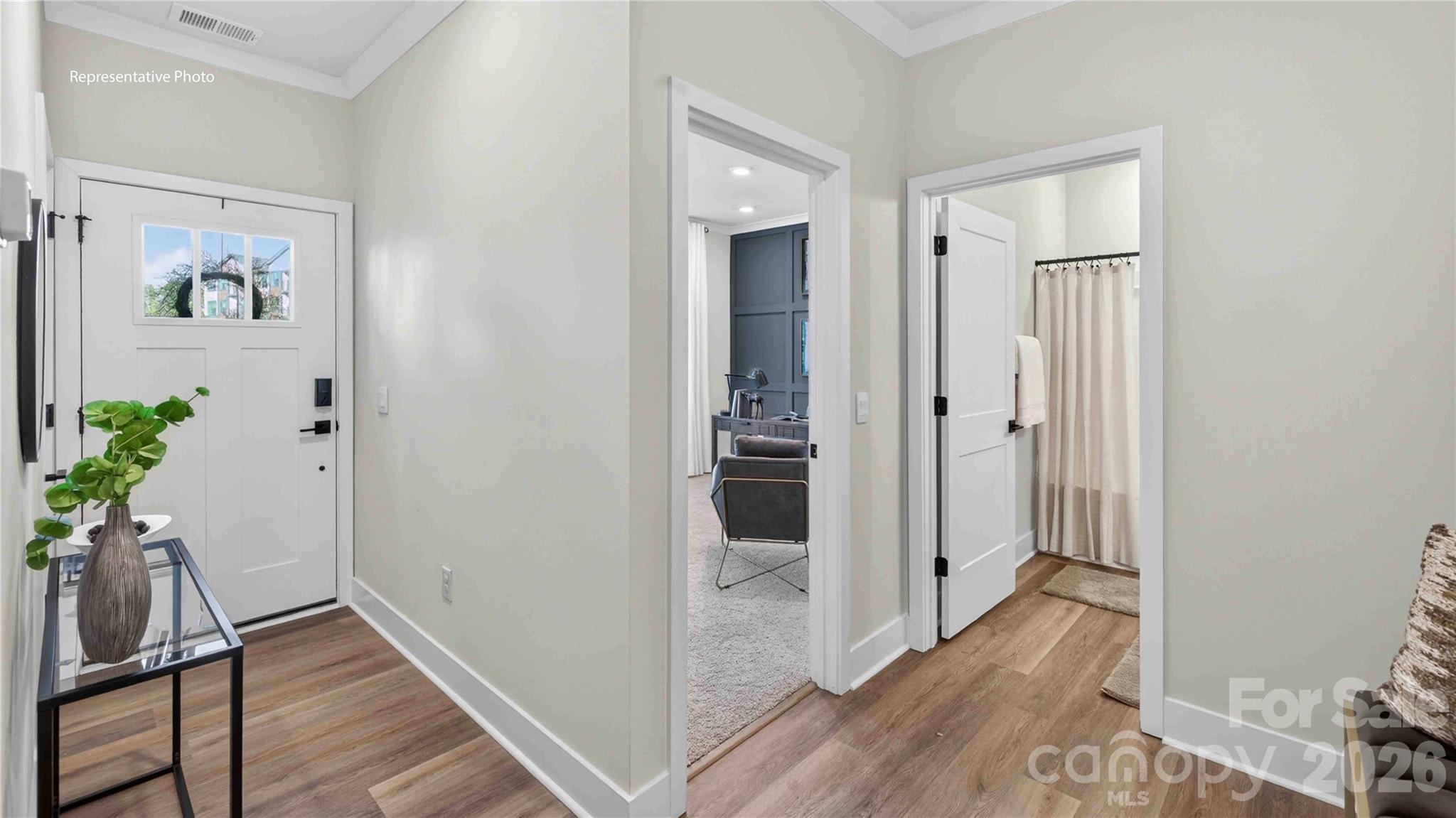 226 E Morehouse Avenue Twnh E Property Photo 3