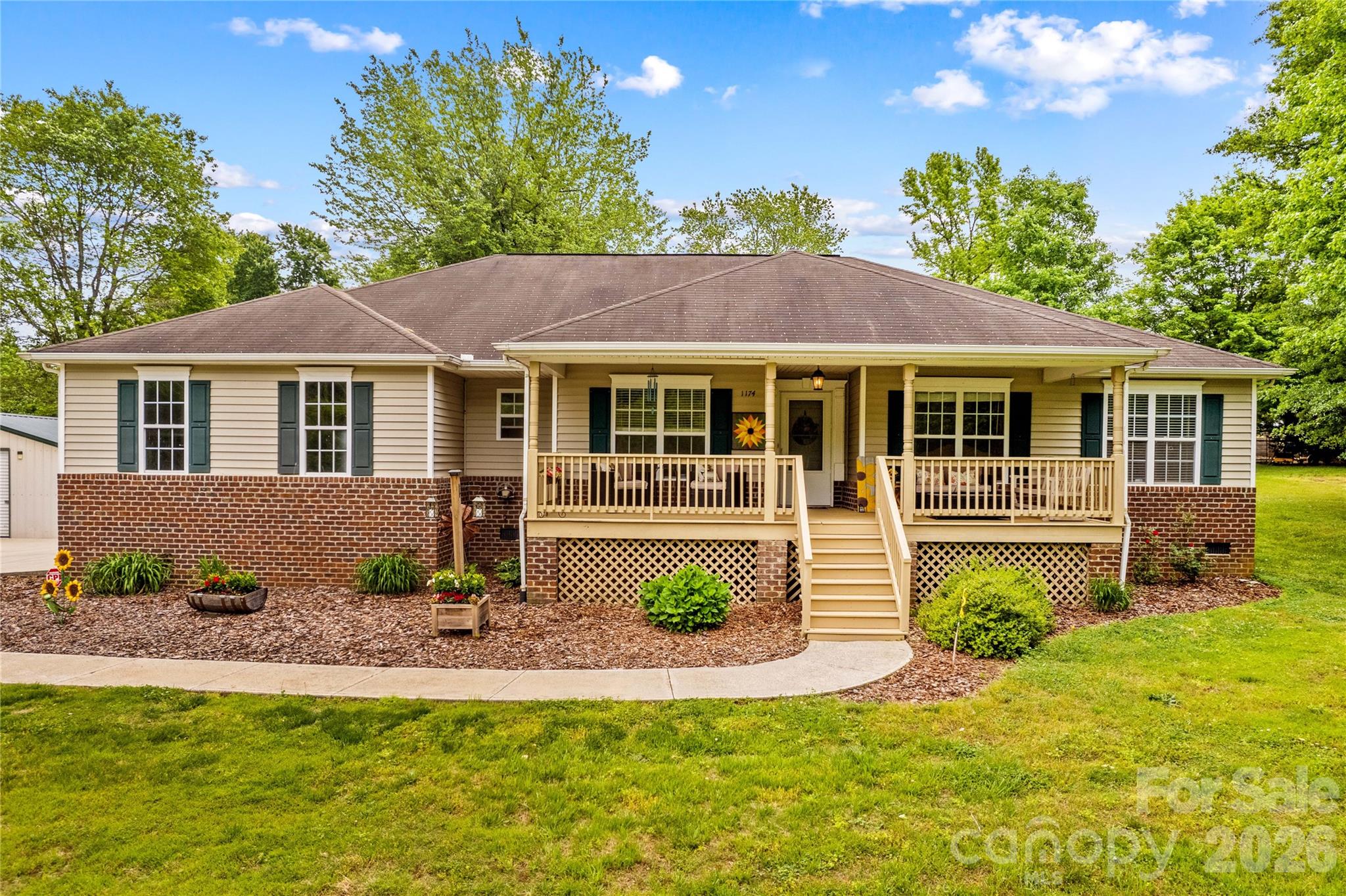 1174 Mocksville Highway Property Photo 1
