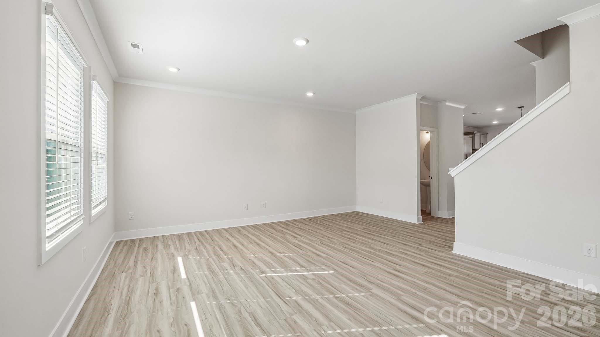 234 E Morehouse Avenue Twnh E Property Photo 5