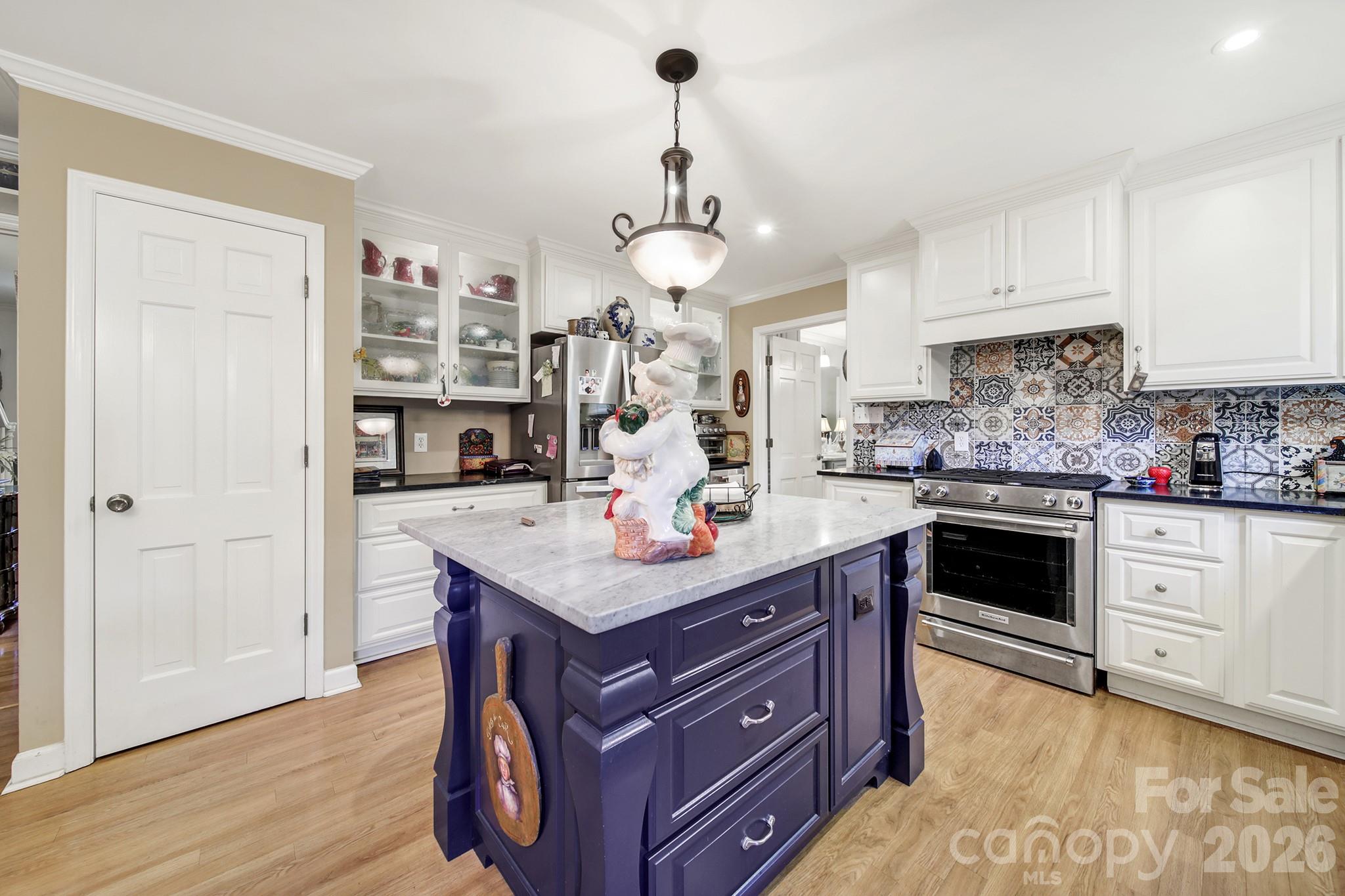 537 Briarwood Road E1-2 Property Photo 12