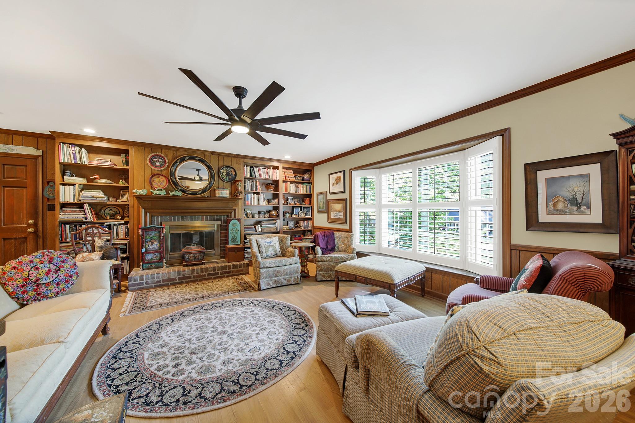 537 Briarwood Road E1-2 Property Photo 16