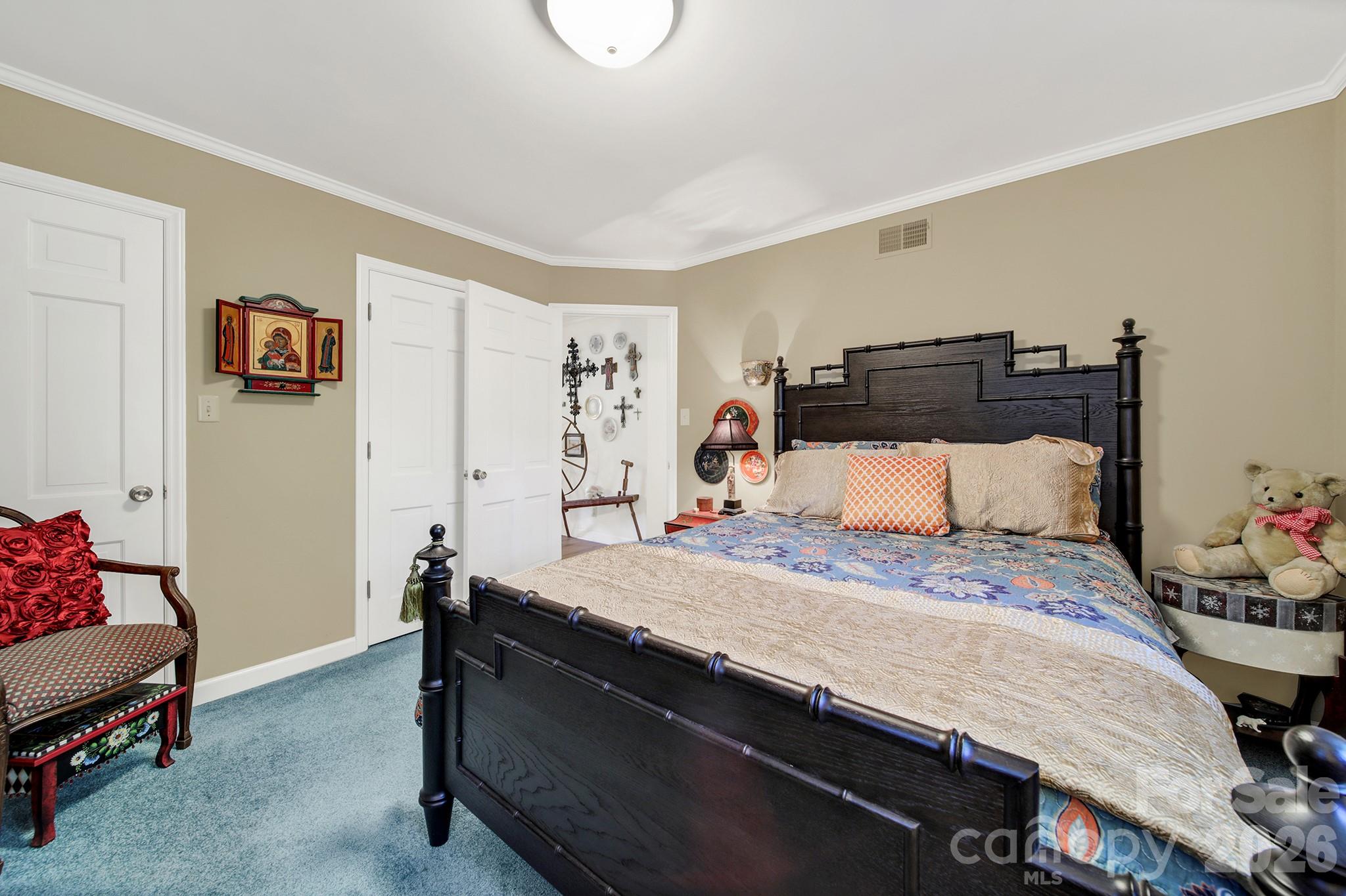 537 Briarwood Road E1-2 Property Photo 25
