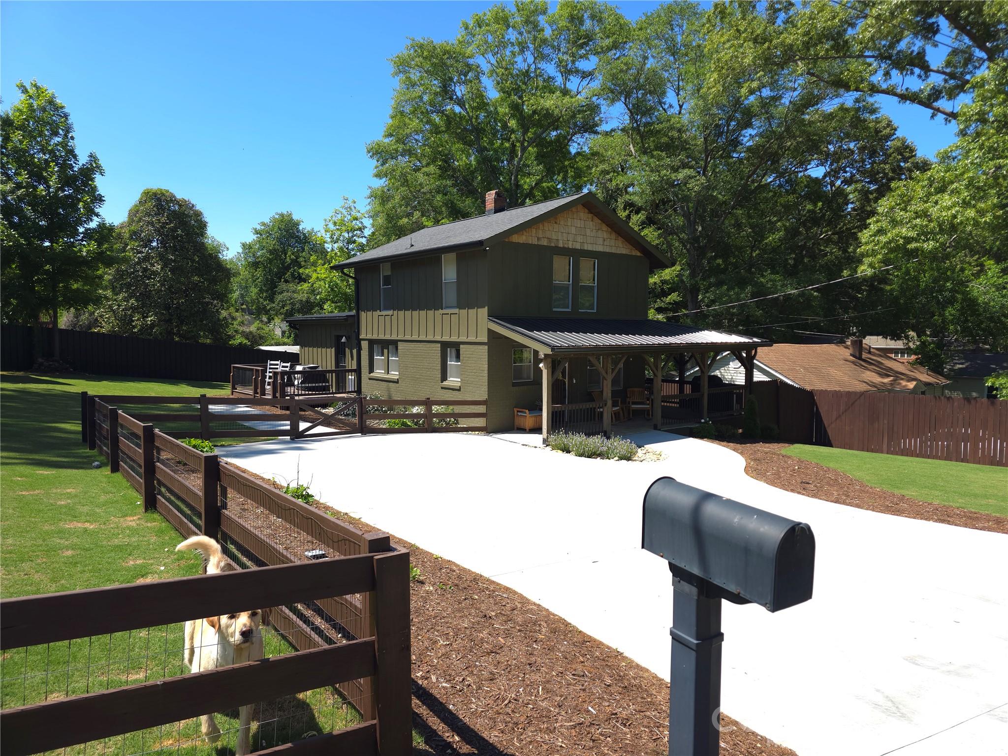 152 Florida Avenue Property Photo 1